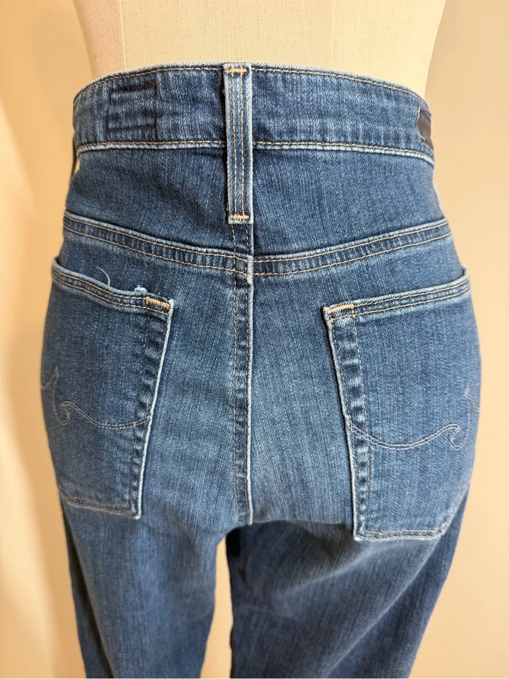 Adriano Goldschmidt AG The High Rise Stevie Ankle -SZ 30R- Blue Distressed Jeans